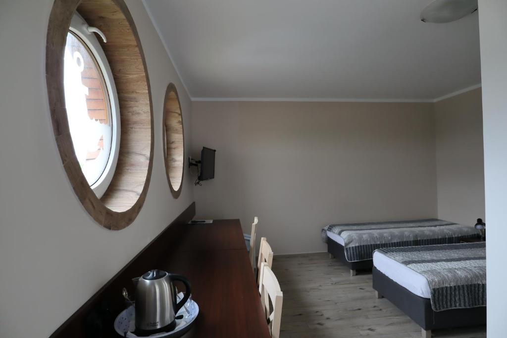 Pokój czteroosobowy 2